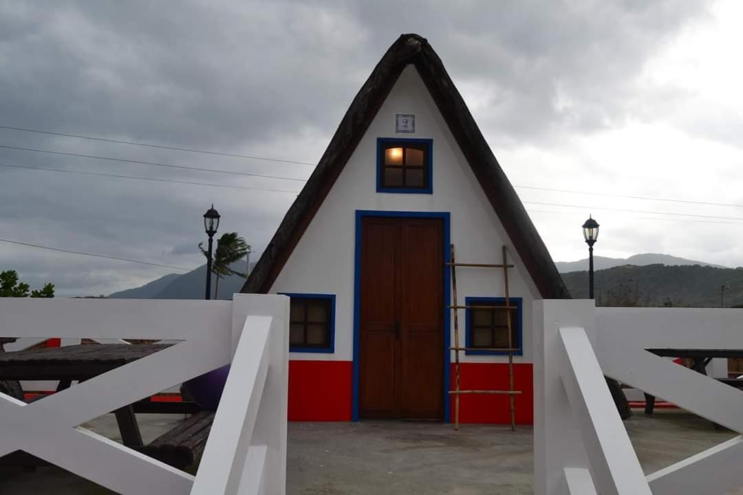 Triangle Huts Pagudpud Exterior foto