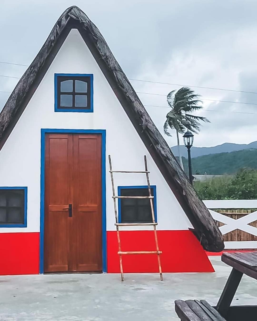 Triangle Huts Pagudpud Exterior foto
